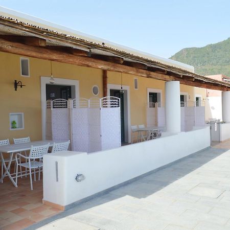 فيلا Orizzonte Relais ليني المظهر الخارجي الصورة